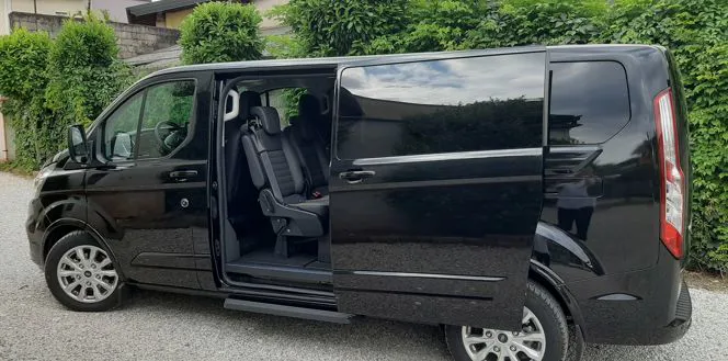 Ford Tourneo Custom 